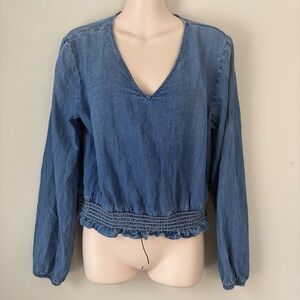 EUC! CLOTH & STONE V-Neck Chambray Top Size Medium